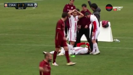 Ужасяващата травма на Манолев в мача срещу Рубин