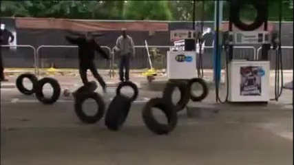 Wayne Rooney Does The Tyre Challenge