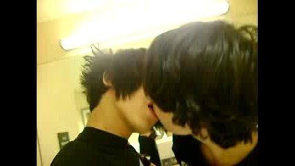 Emo Guys kissing