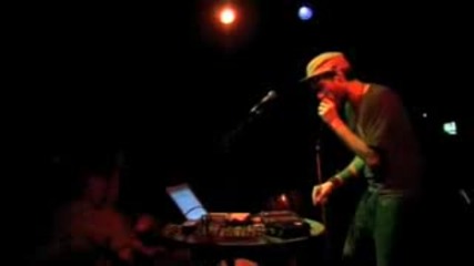 Battlejam - Beardyman Live Looping [part One]
