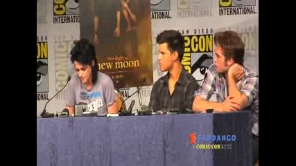 New Moon cast at the Comic Con Press Conf! Taylor Lautner Kristen Stewart Robert Pattinson Part 1