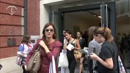 fashiontv Ftv.com - London Fw S S 10 - Jonathan Saunders After The Show 