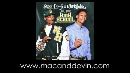 Snoop Dogg & Wiz Khalifa ft. Juicy J - Smokin On [audio]