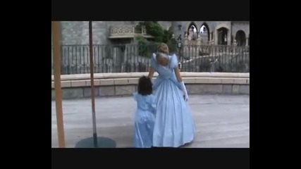 Disneyland Paris, Cenicienta con Ana y Laura (cinderella)