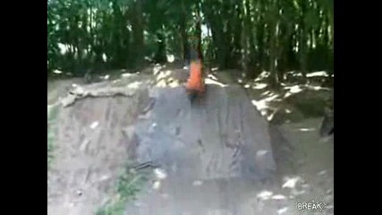 Много смешно падане с колело ! Смях ! 