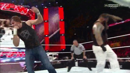 Wwe Raw 05.01.2015 Dean Ambrose vs Brey Wyatt [ Ambulance Match ]
