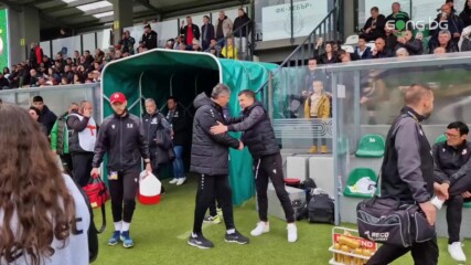 Поздравът между Саша Илич и Любо Пенев