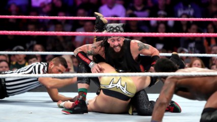 Team Lucha Lucha vs. The Zo Train - 10-Man Tag Team Match: Raw, Oct. 23, 2017
