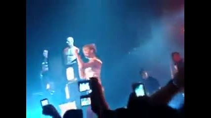 Rihanna - Hard in Hammerstein Ballroom(myspace Concert) 