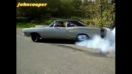 1969 Dodge Super Bee Burnout