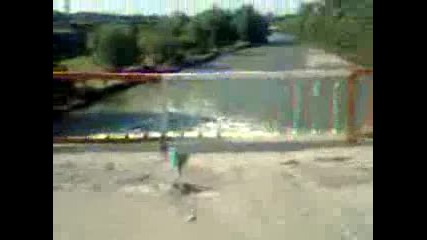 пускат хора на пропаднал мост в Ловеч