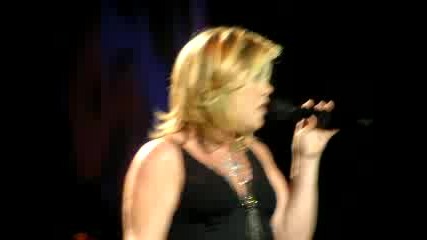 Kelly Clarkson Don T Waste Your Time Live Brisbane Entertainment Center March 2008 