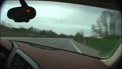 Така се кара Audi R8 320km/h