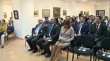 Президентът Радев и първата дама на изложба и концерт във Варшава