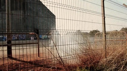 Лудаци правят дрифт с мотори