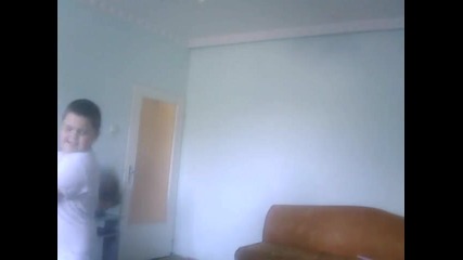 smeshka 2 mom4eta se biqt ot martin severinov kralev