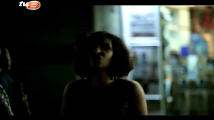 Model & Okan Bayulgen - Kral Baykus