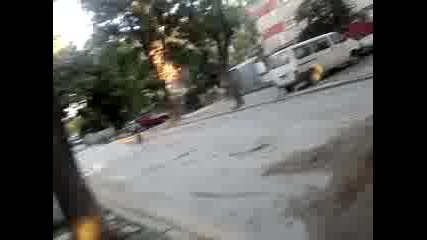 скок, ще паднеш от смях