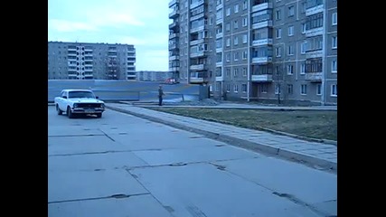 Волга 24 Дрифти на Улицата 