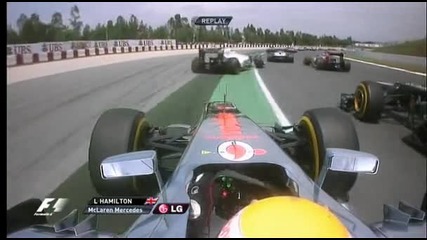 F1 Гран при на Испания 2012 - Hamilton за малко не се блъска в болида на Peres [hd][onboard]