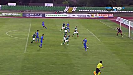 Берое оцеля след фрапантен пропуск на Радник
