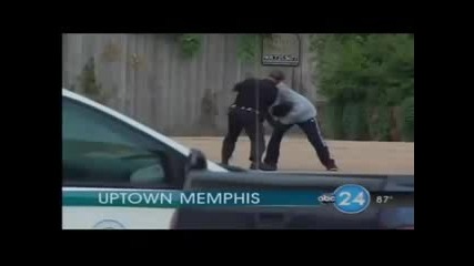 Fight Cop Boxing a Guy on the Street (low)