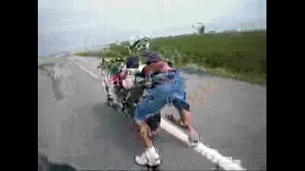 Моторист Прави Трик
