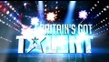 Пълна откачалка се съблече гола на сцената на Britain's got talent !