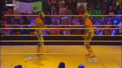 Wwe Sin Cara (mistico) vs Sin Cara (hunico) - Raw Supershow (09_19_11)