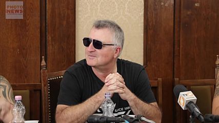 Пресконференция на група Бонфайър