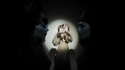 Florence + The Machine - Dog Days Are Over (2010 Version) 