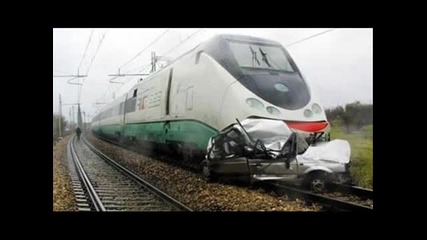 снимки на катастрофирали влакове 