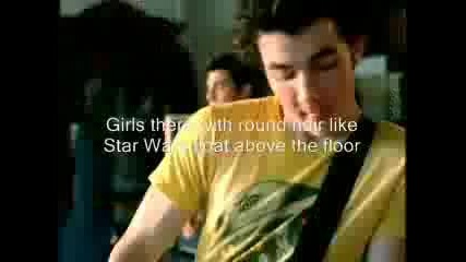 Jonas Brothers - Year 3000 lyrics 