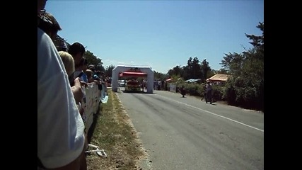 Костадин Щерев на старта на планинското автомобилно състезание ''шипка 2011 ''