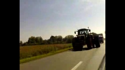 Чудовищен Трактор