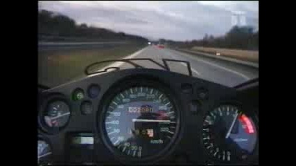 300 km/h    Honda CBR 1100XX Super Blackbird
