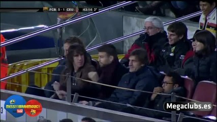 Просташка изцепка на Пике - плюе семки по фен