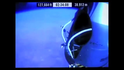 Котката На Felix Baumgartner Скача След Него