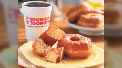 Hearse Drivers Fired for Stopping at Dunkin' Donuts Before Veteran's Funeral