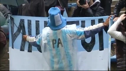 В Аржентина празнуваха и победата, и контузията на Неймар