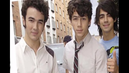 ~~jonas Brothers~~ - Група За Фенове