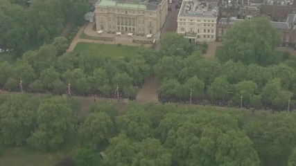 Преди сватбената церемония на Кейт и Уилям {the Mall before the wedding ceremony}