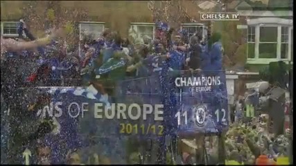 Челси показа трофея пред 100 000 в Лондон !