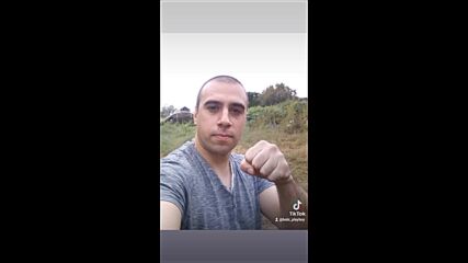 Vid_20430809_220800_404.mp4