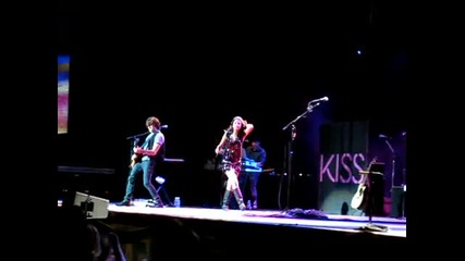 Selena Gomez covers - You Belong With Me from Taylor Swift [ live 2010 ]