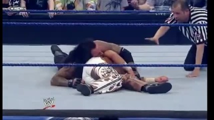 Shawn Michaels се повдига след "надгробна плоча"!