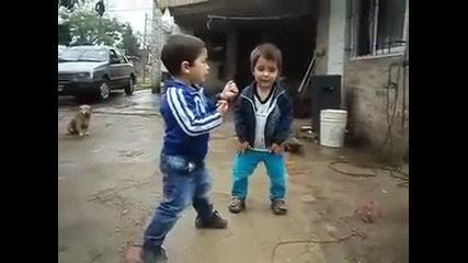 Тези двамата ще ви разбият от смях -