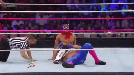 Los Matadores vs. Los Locales - Wwe Main Event 30.10.2013