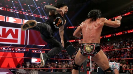 Roman Reigns & Seth Rollins save Dean Ambrose from 4-on-1 beatdown: Raw, 25 February, 2019