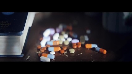 Attracting Flies - Alunageorge (официано видео)